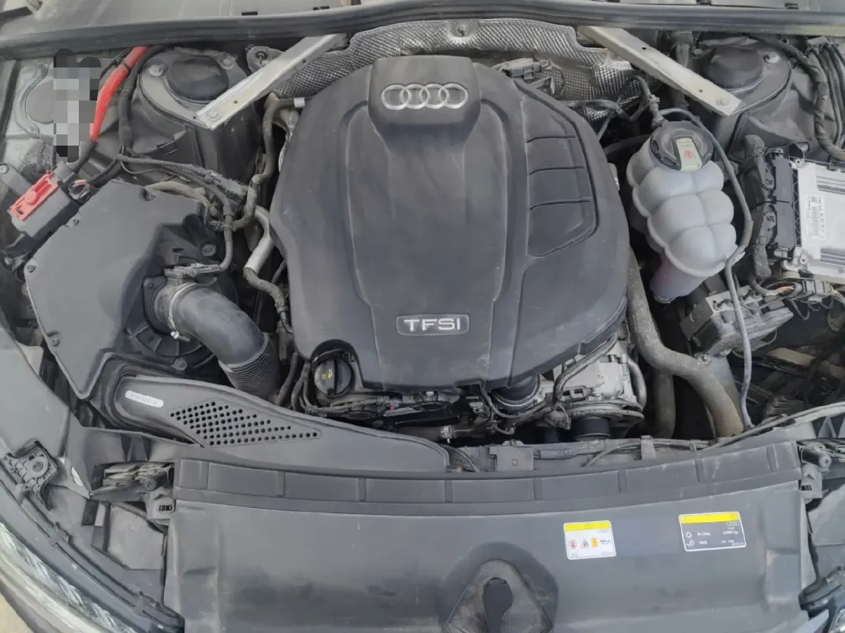 2020 Audi A4L 2.0T 190HP L4 7DCT,autocango,china used car exporter,china ev exporter,chinese used car exporter,chinese used ev exporter