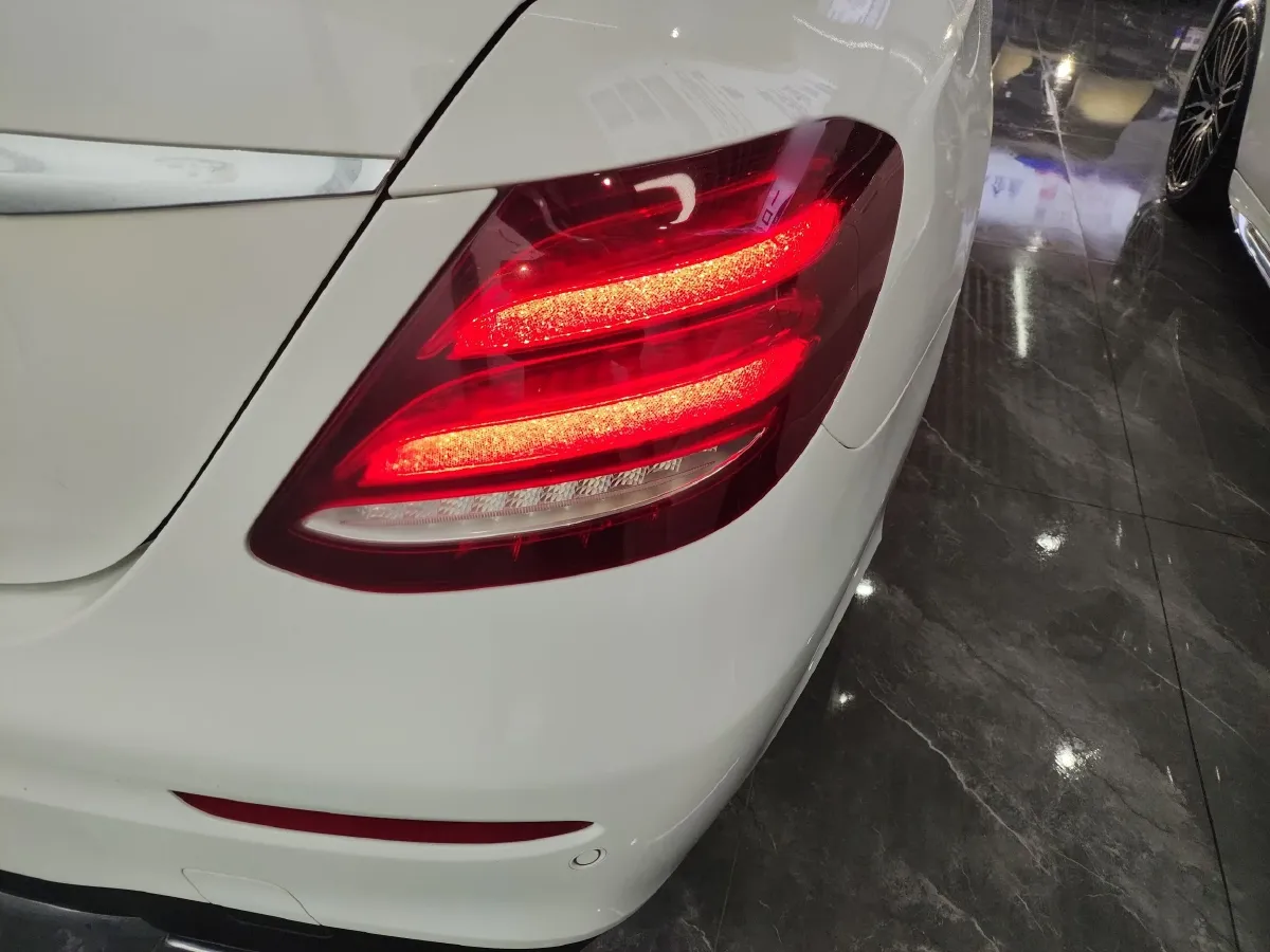 2020 Mercedes-Benz E Class 2.0T 258HP L4 9AT,autocango,china used car exporter,china ev exporter,chinese used car exporter,chinese used ev exporter