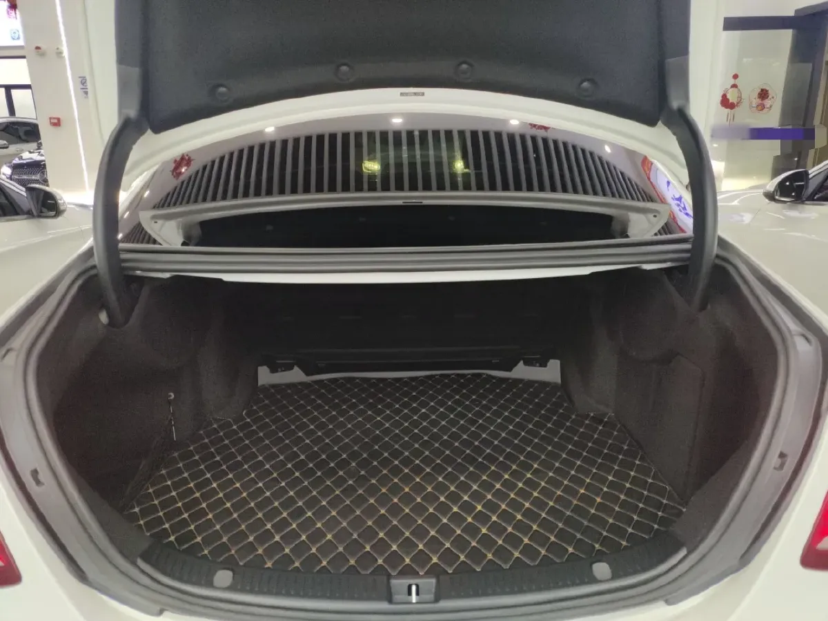 2020 Mercedes-Benz E Class 2.0T 258HP L4 9AT,autocango,china used car exporter,china ev exporter,chinese used car exporter,chinese used ev exporter