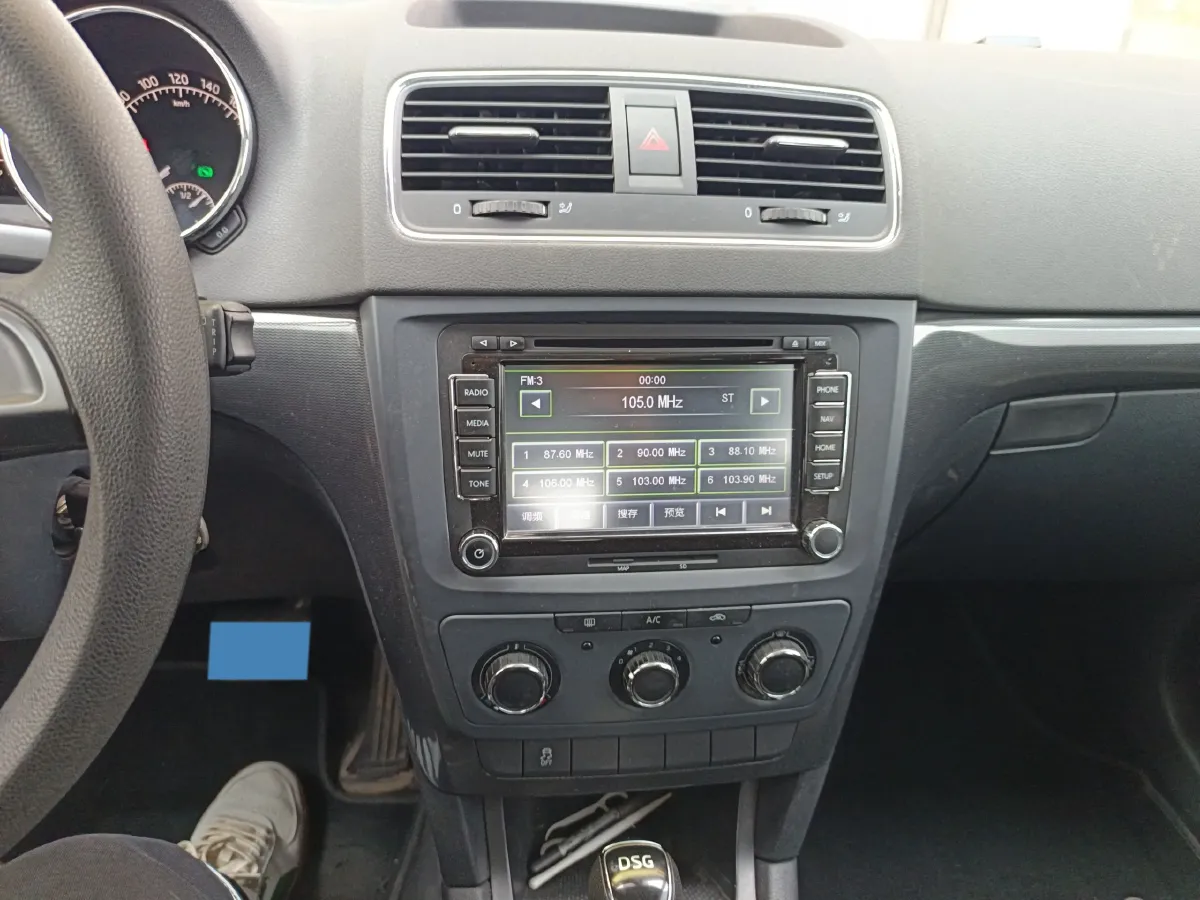 2016 Skoda Yeti 1.4T 150HP L4 7DCT,autocango,china used car exporter,china ev exporter,chinese used car exporter,chinese used ev exporter