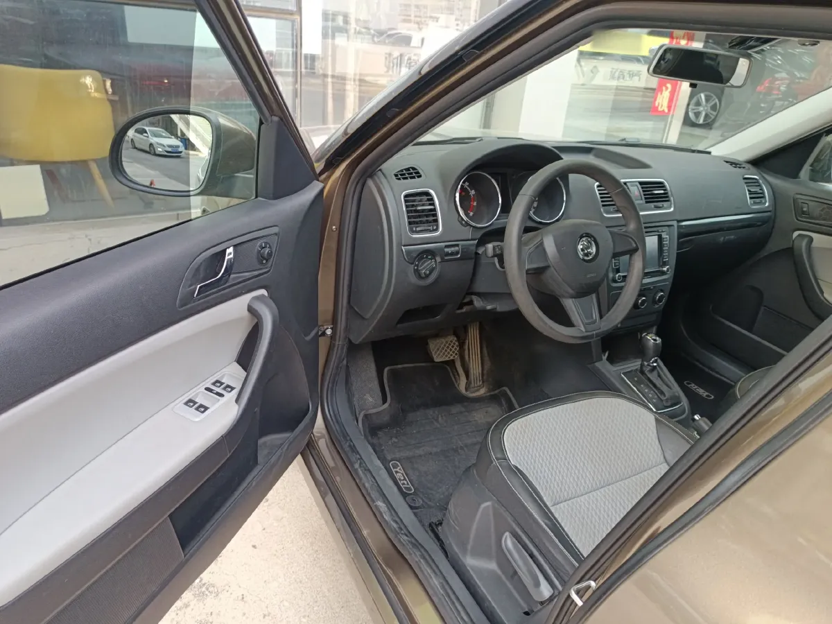 2016 Skoda Yeti 1.4T 150HP L4 7DCT,autocango,china used car exporter,china ev exporter,chinese used car exporter,chinese used ev exporter