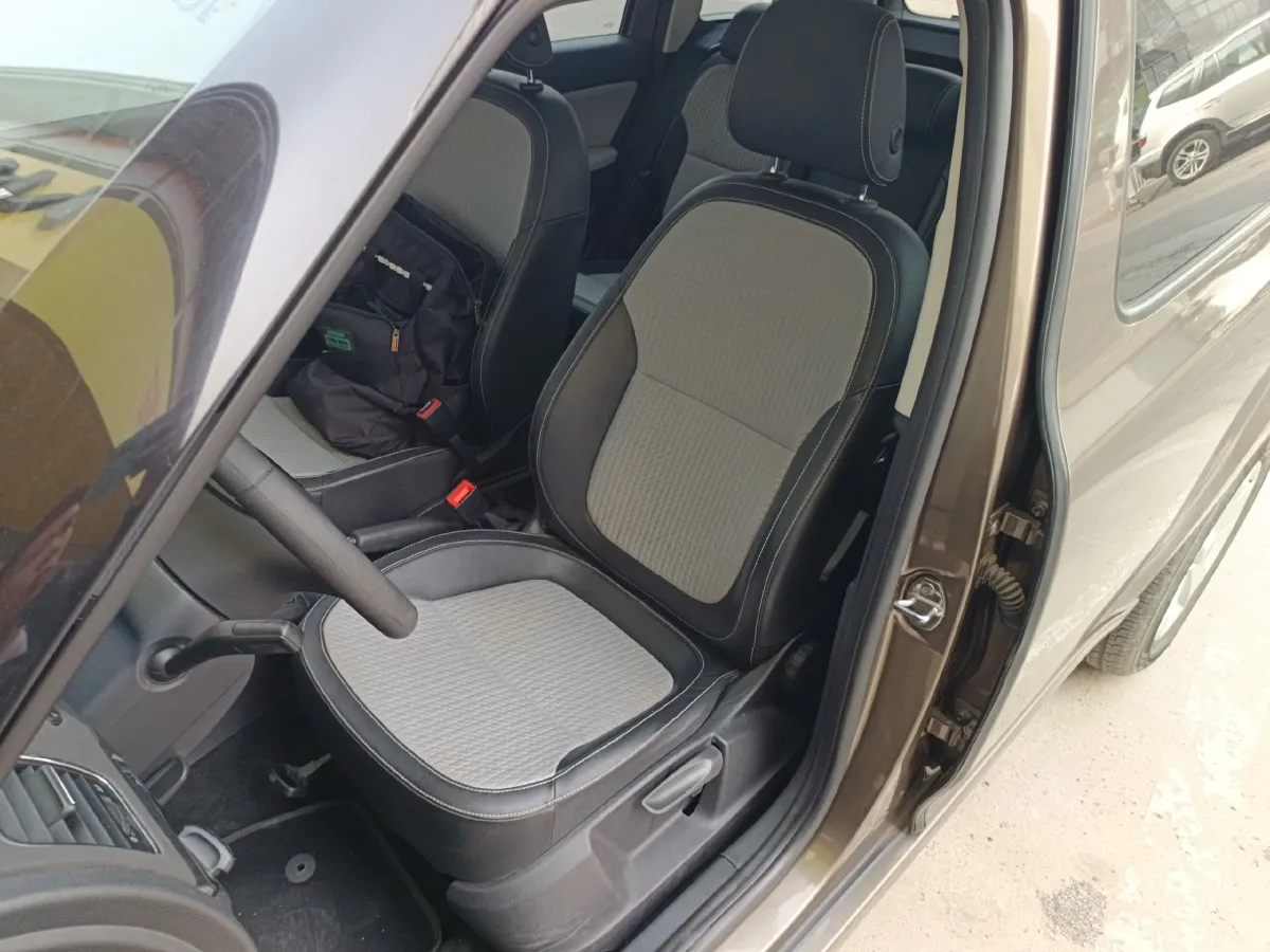 2016 Skoda Yeti 1.4T 150HP L4 7DCT,autocango,china used car exporter,china ev exporter,chinese used car exporter,chinese used ev exporter