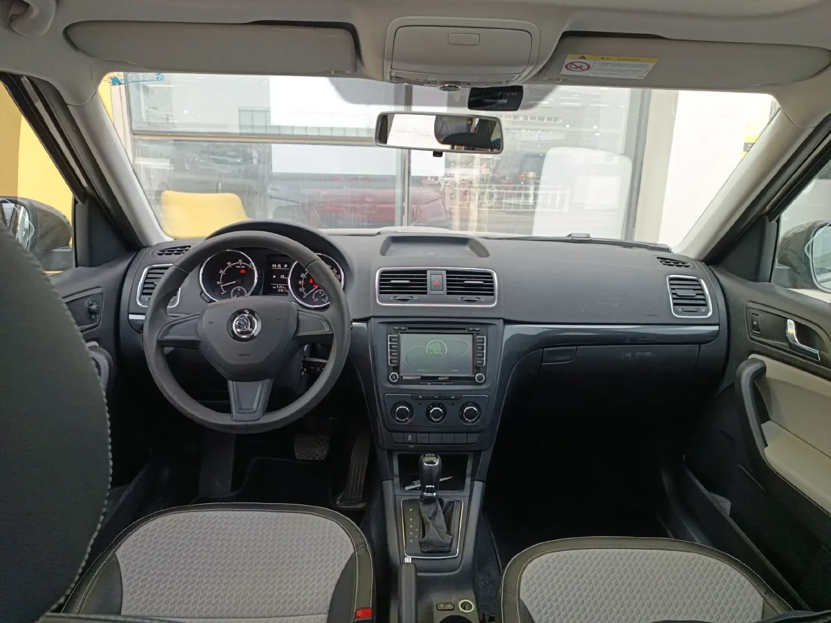 2016 Skoda Yeti 1.4T 150HP L4 7DCT,autocango,china used car exporter,china ev exporter,chinese used car exporter,chinese used ev exporter