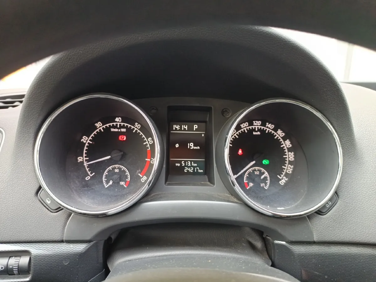 2016 Skoda Yeti 1.4T 150HP L4 7DCT,autocango,china used car exporter,china ev exporter,chinese used car exporter,chinese used ev exporter