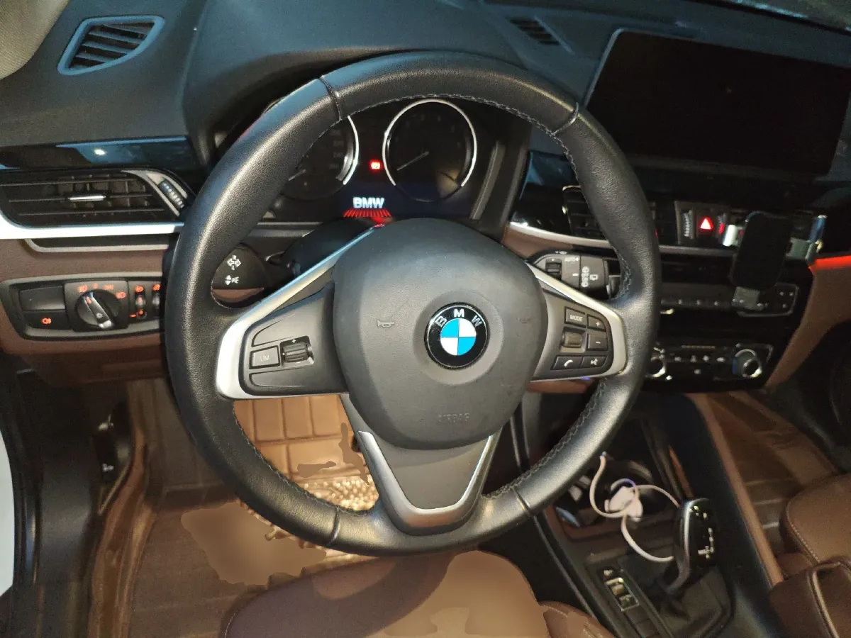 2022 BMW X1 1.5T 140HP L3 7DCT,autocango,china used car exporter,china ev exporter,chinese used car exporter,chinese used ev exporter