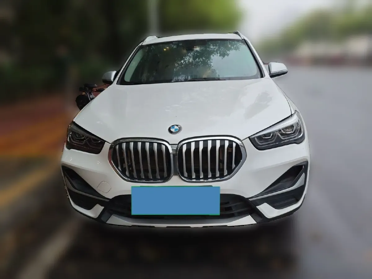 2022 BMW X1 1.5T 140HP L3 7DCT,autocango,china used car exporter,china ev exporter,chinese used car exporter,chinese used ev exporter