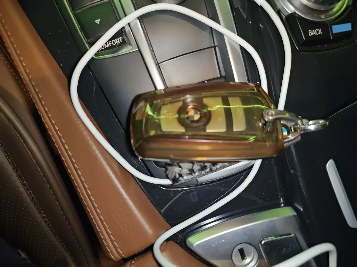 2017 BMW 5 Series 2.0T 184HP L4 8AT,autocango,china used car exporter,china ev exporter,chinese used car exporter,chinese used ev exporter