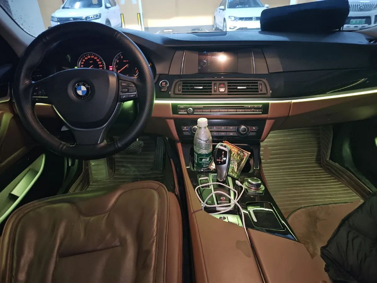 2017 BMW 5 Series 2.0T 184HP L4 8AT,autocango,china used car exporter,china ev exporter,chinese used car exporter,chinese used ev exporter