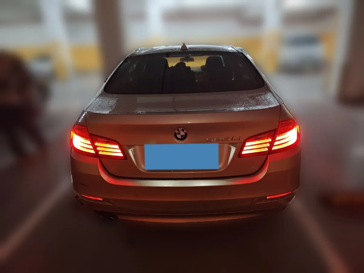 2017 BMW 5 Series 2.0T 184HP L4 8AT,autocango,china used car exporter,china ev exporter,chinese used car exporter,chinese used ev exporter