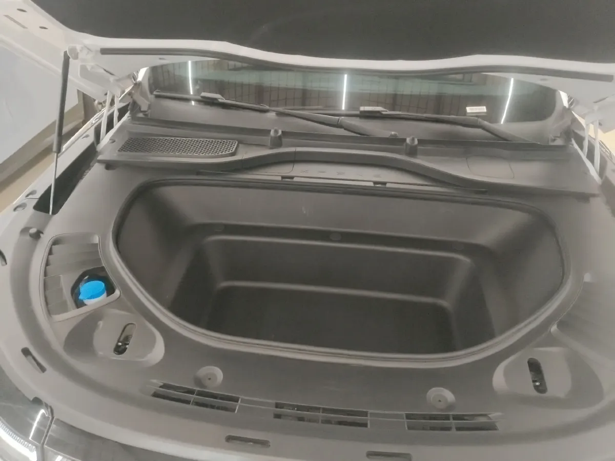 2022 Xpeng G9 BEV 98KWH,autocango,china used car exporter,china ev exporter,chinese used car exporter,chinese used ev exporter