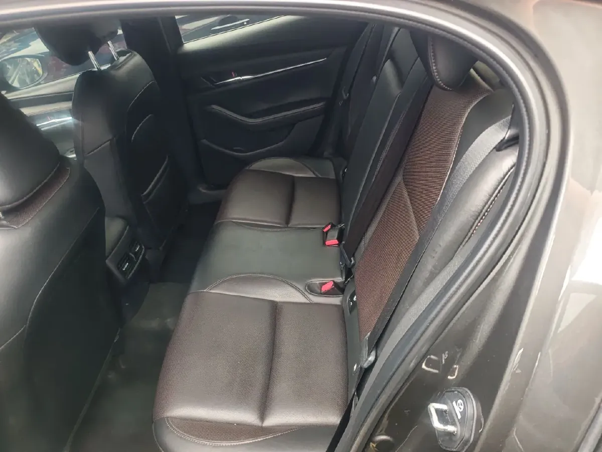 2021 Mazda 3 Axela 2.0L 158HP L4 6AT,autocango,china used car exporter,china ev exporter,chinese used car exporter,chinese used ev exporter