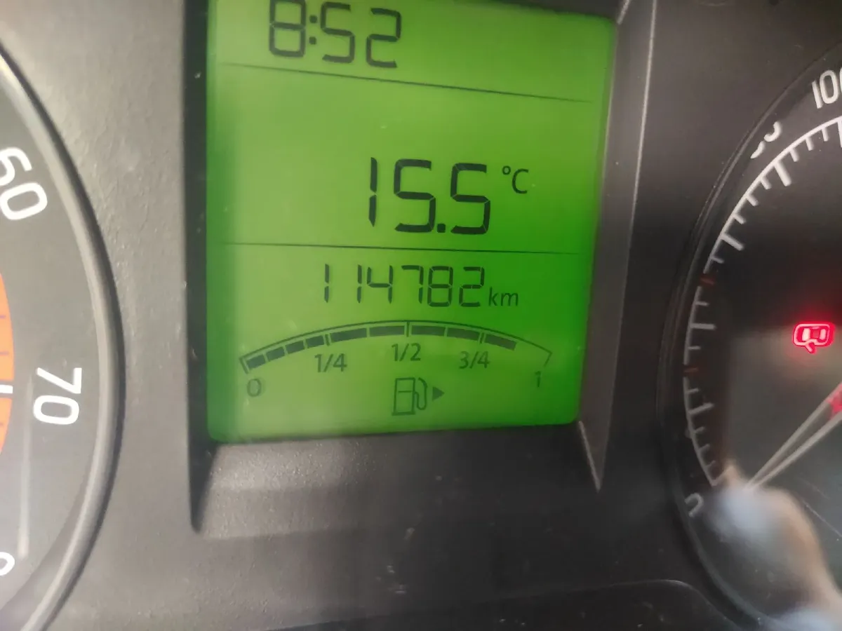 2016 Skoda Rapid 1.6L 110HP L4 5MT,autocango,china used car exporter,china ev exporter,chinese used car exporter,chinese used ev exporter