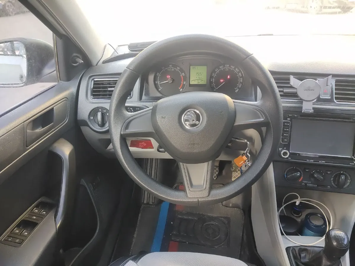 2016 Skoda Rapid 1.6L 110HP L4 5MT,autocango,china used car exporter,china ev exporter,chinese used car exporter,chinese used ev exporter