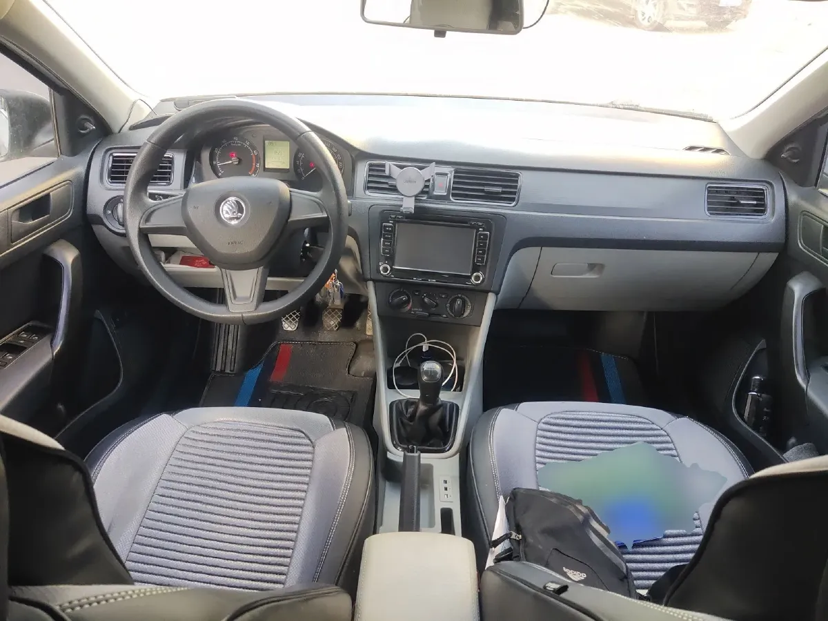 2016 Skoda Rapid 1.6L 110HP L4 5MT,autocango,china used car exporter,china ev exporter,chinese used car exporter,chinese used ev exporter