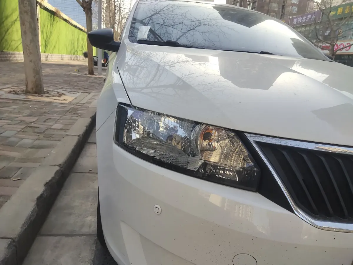 2016 Skoda Rapid 1.6L 110HP L4 5MT,autocango,china used car exporter,china ev exporter,chinese used car exporter,chinese used ev exporter