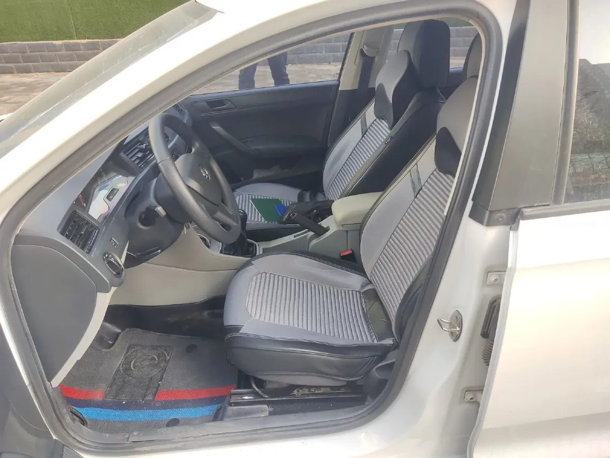 2016 Skoda Rapid 1.6L 110HP L4 5MT,autocango,china used car exporter,china ev exporter,chinese used car exporter,chinese used ev exporter