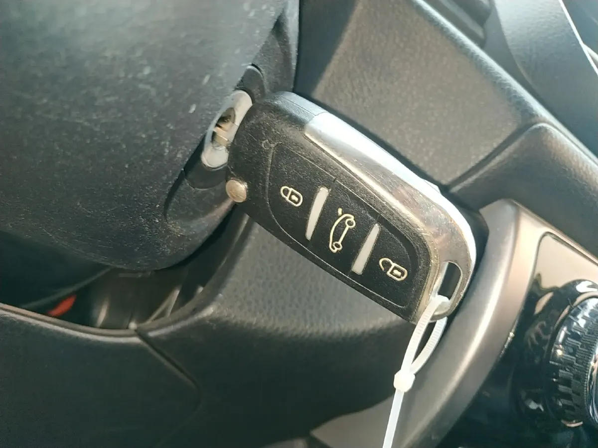 2016 Toyota Yaris L 1.5L 107HP L4 CVT,autocango,china used car exporter,china ev exporter,chinese used car exporter,chinese used ev exporter