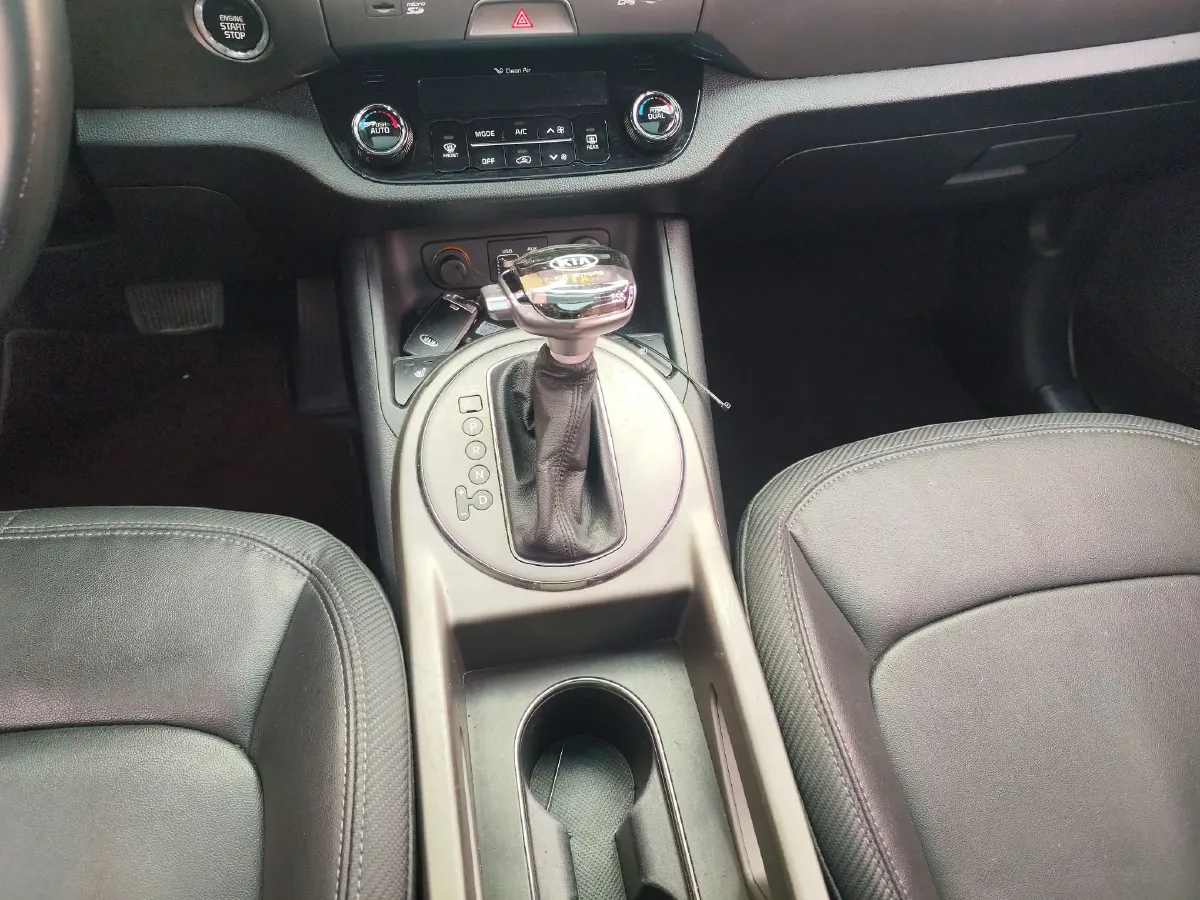 2015 Kia Sportage R 2.0L 165HP L4 6AT,autocango,china used car exporter,china ev exporter,chinese used car exporter,chinese used ev exporter