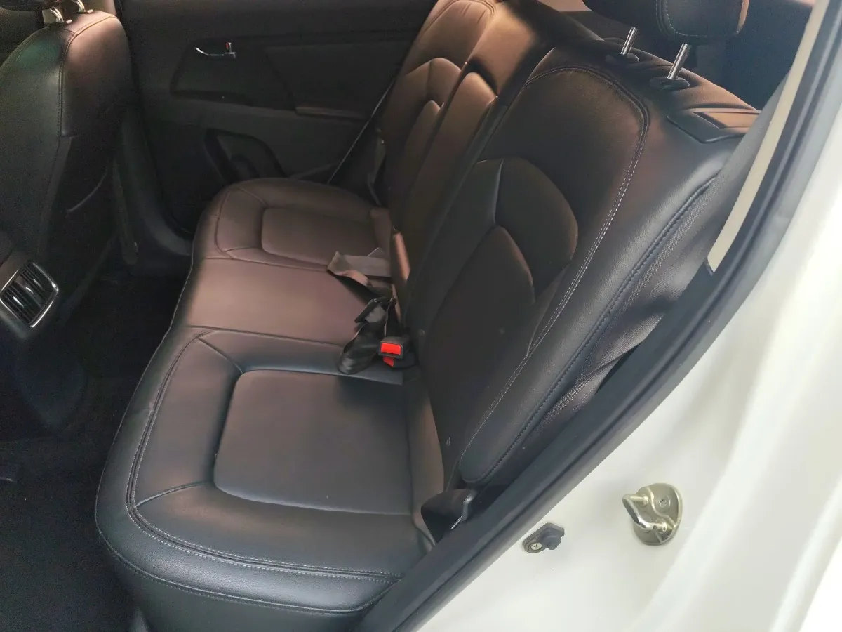 2015 Kia Sportage R 2.0L 165HP L4 6AT,autocango,china used car exporter,china ev exporter,chinese used car exporter,chinese used ev exporter