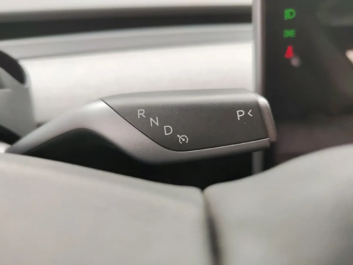 2024 Tesla Model Y BEV 78.4KWH,autocango,china used car exporter,china ev exporter,chinese used car exporter,chinese used ev exporter