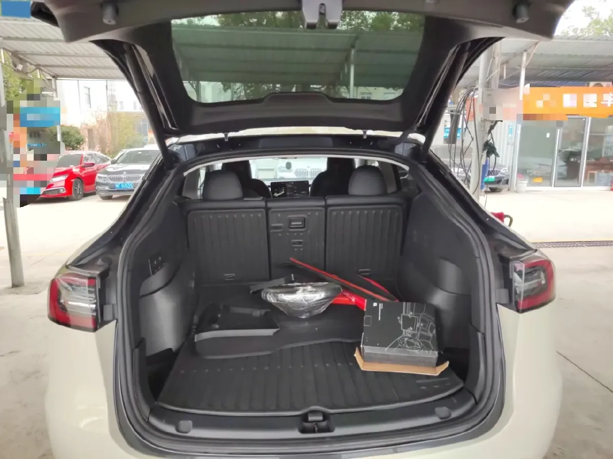 2024 Tesla Model Y BEV 78.4KWH,autocango,china used car exporter,china ev exporter,chinese used car exporter,chinese used ev exporter