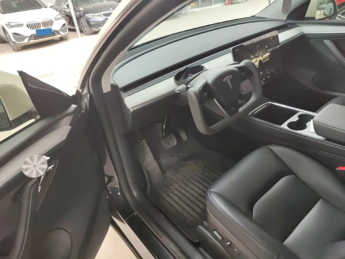 2024 Tesla Model Y BEV 78.4KWH,autocango,china used car exporter,china ev exporter,chinese used car exporter,chinese used ev exporter