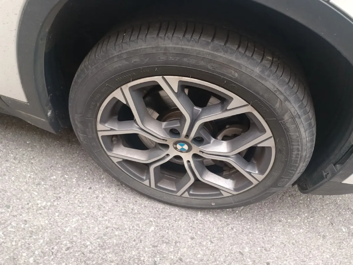 2022 BMW X1 2.0T 192HP L4 7DCT,autocango,china used car exporter,china ev exporter,chinese used car exporter,chinese used ev exporter