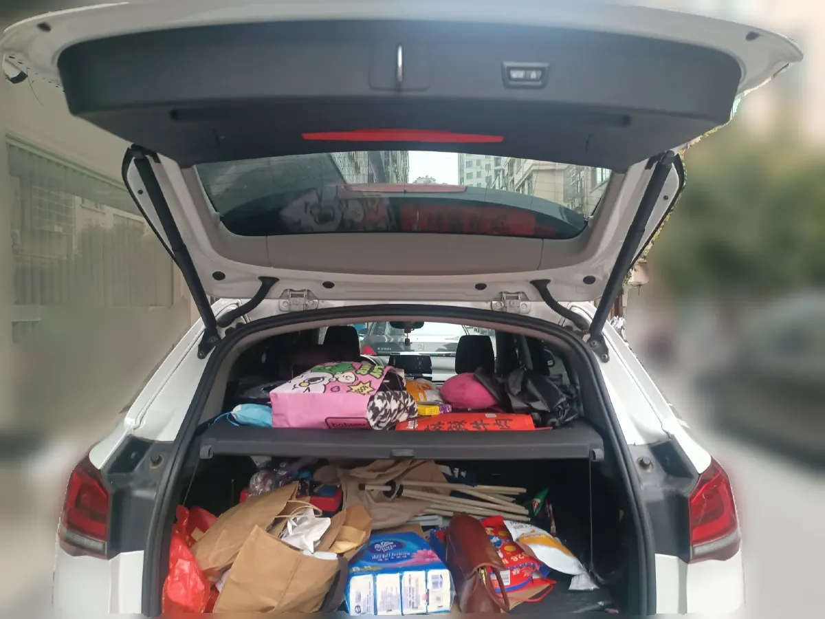 2022 BMW X1 2.0T 192HP L4 7DCT,autocango,china used car exporter,china ev exporter,chinese used car exporter,chinese used ev exporter