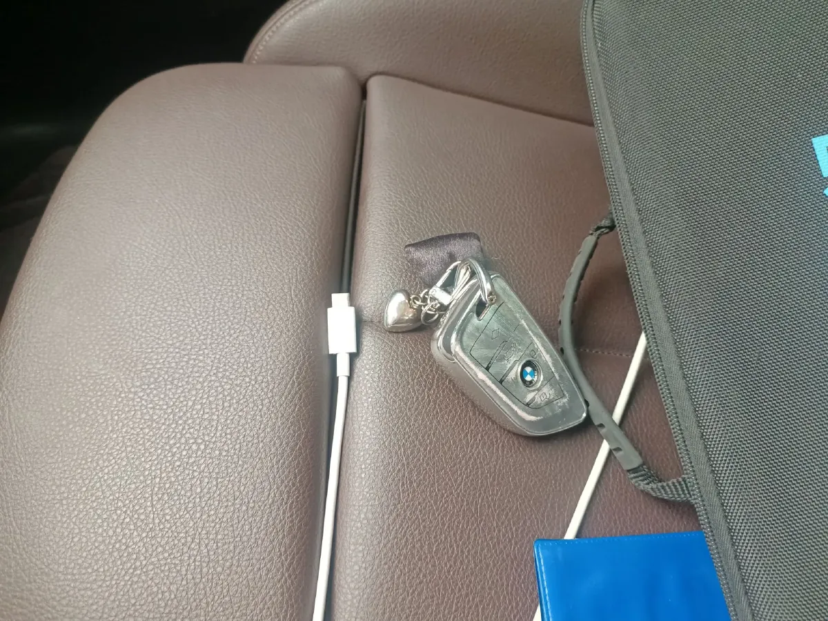 2022 BMW X1 2.0T 192HP L4 7DCT,autocango,china used car exporter,china ev exporter,chinese used car exporter,chinese used ev exporter