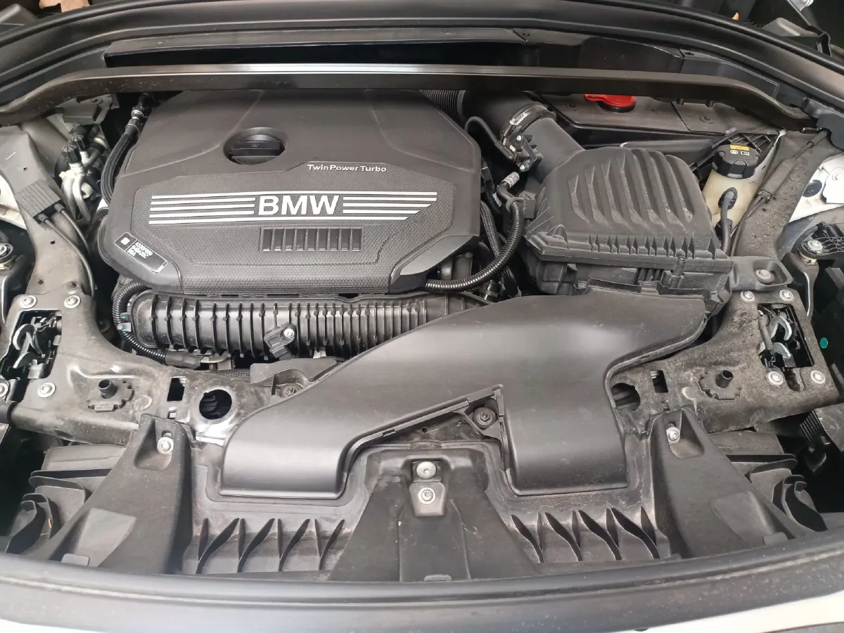 2022 BMW X1 2.0T 192HP L4 7DCT,autocango,china used car exporter,china ev exporter,chinese used car exporter,chinese used ev exporter