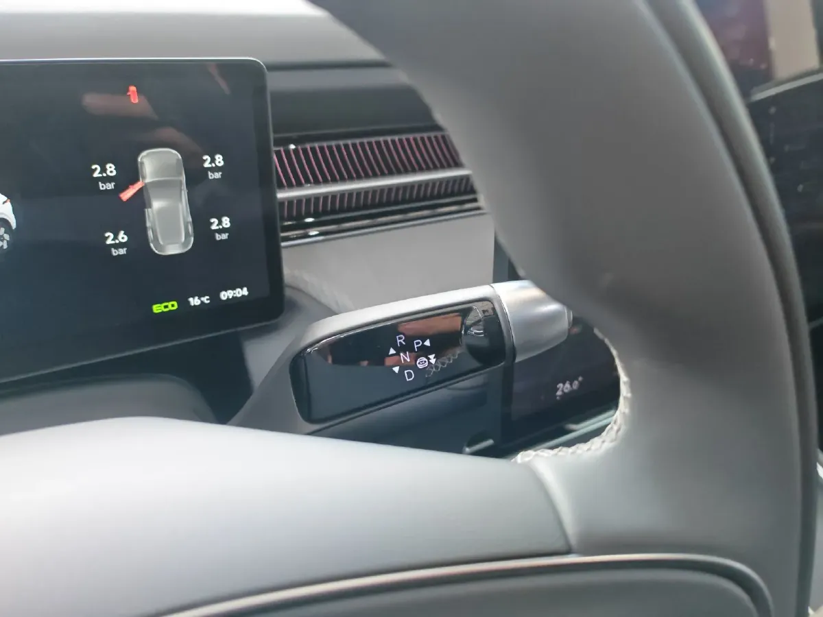 2025 Xpeng G6 BEV 68.5KWH,autocango,china used car exporter,china ev exporter,chinese used car exporter,chinese used ev exporter