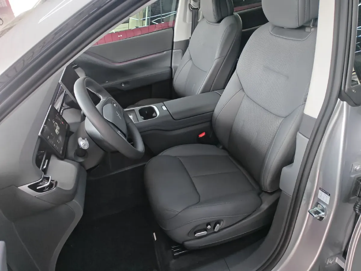 2025 Xpeng G6 BEV 68.5KWH,autocango,china used car exporter,china ev exporter,chinese used car exporter,chinese used ev exporter