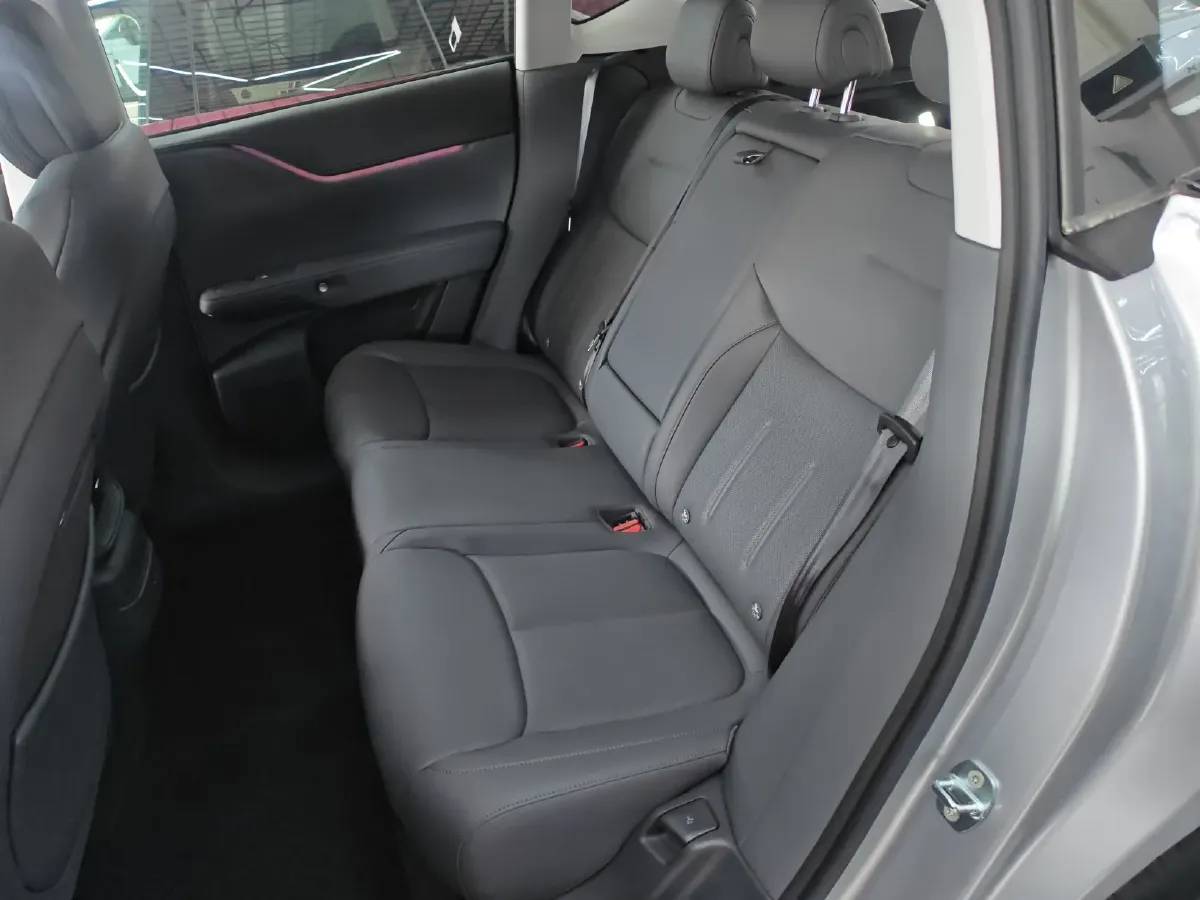 2025 Xpeng G6 BEV 68.5KWH,autocango,china used car exporter,china ev exporter,chinese used car exporter,chinese used ev exporter