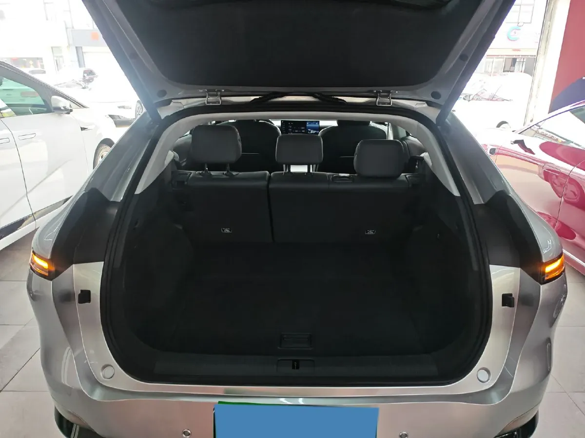 2025 Xpeng G6 BEV 68.5KWH,autocango,china used car exporter,china ev exporter,chinese used car exporter,chinese used ev exporter