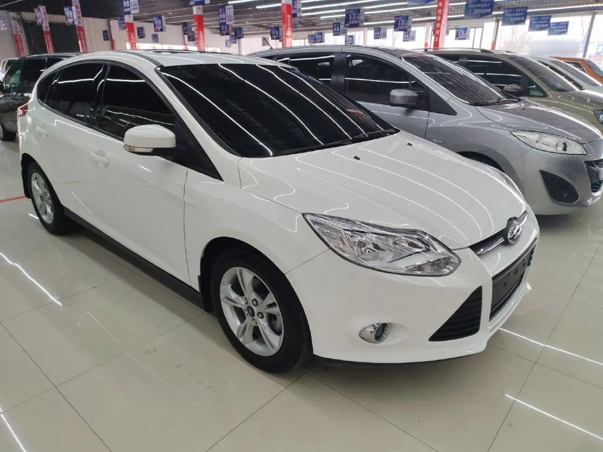 2012 Ford Focus 1.6L 125HP L4 5MT,autocango,china used car exporter,china ev exporter,chinese used car exporter,chinese used ev exporter