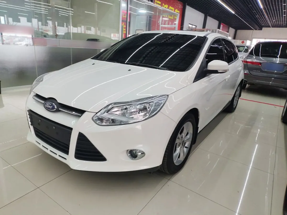 2012 Ford Focus 1.6L 125HP L4 5MT,autocango,china used car exporter,china ev exporter,chinese used car exporter,chinese used ev exporter