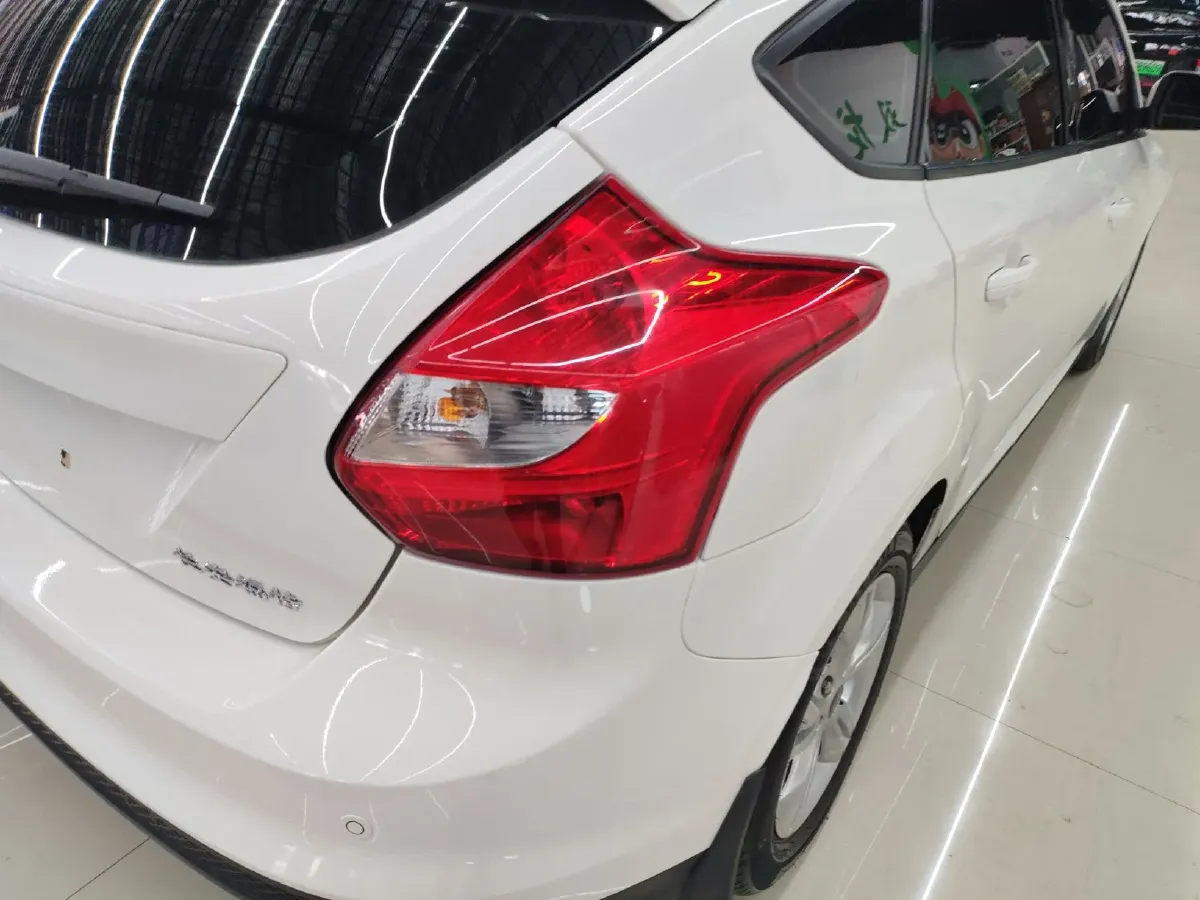 2012 Ford Focus 1.6L 125HP L4 5MT,autocango,china used car exporter,china ev exporter,chinese used car exporter,chinese used ev exporter