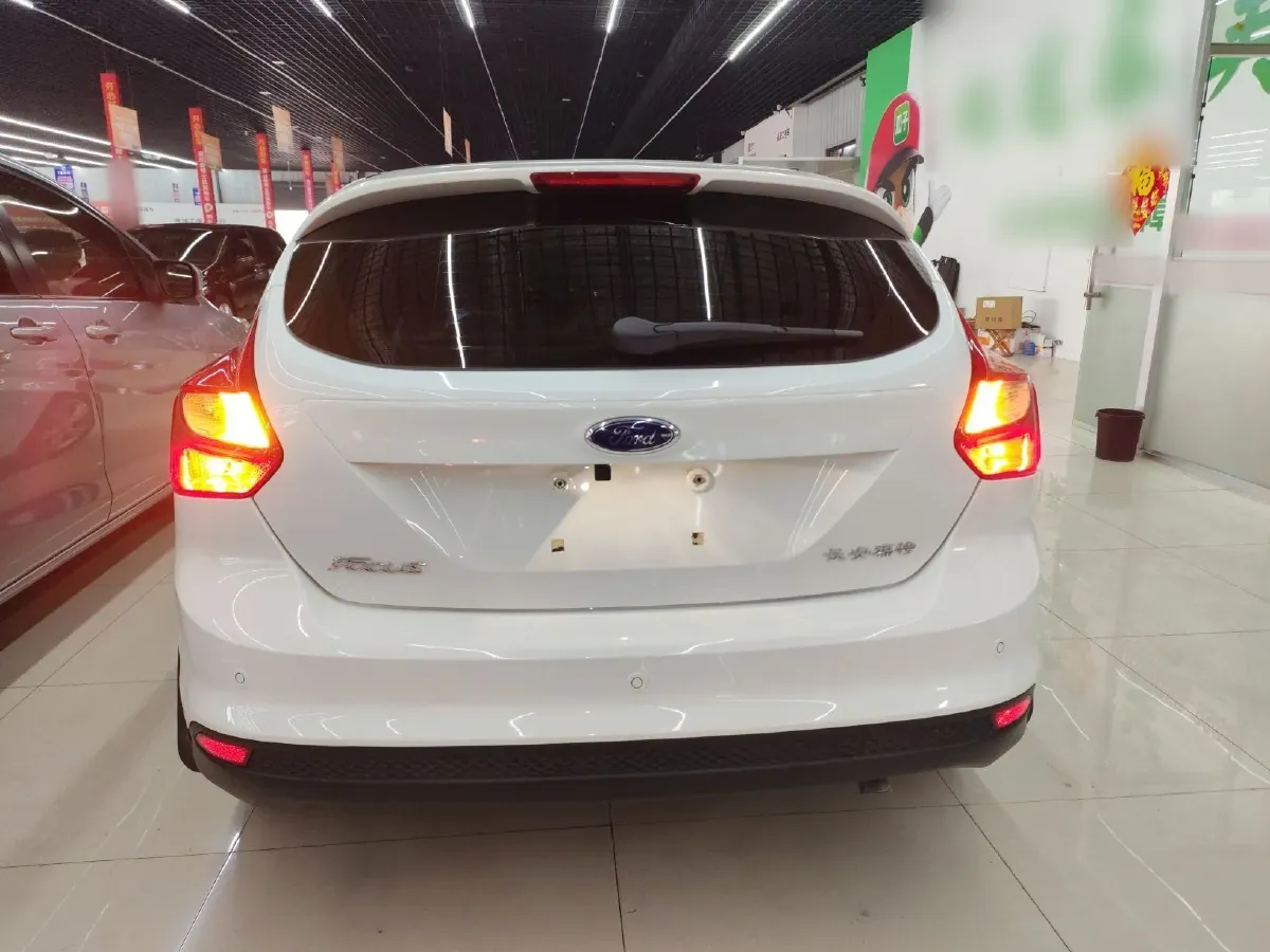 2012 Ford Focus 1.6L 125HP L4 5MT,autocango,china used car exporter,china ev exporter,chinese used car exporter,chinese used ev exporter