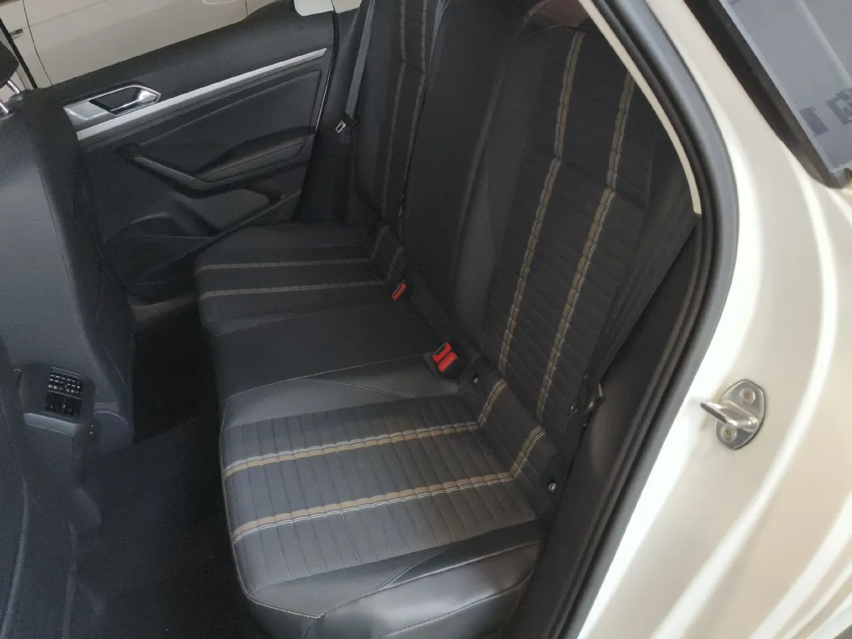 2019 Volkswagen T-Cross 1.4T 150HP L4 7DCT,autocango,china used car exporter,china ev exporter,chinese used car exporter,chinese used ev exporter