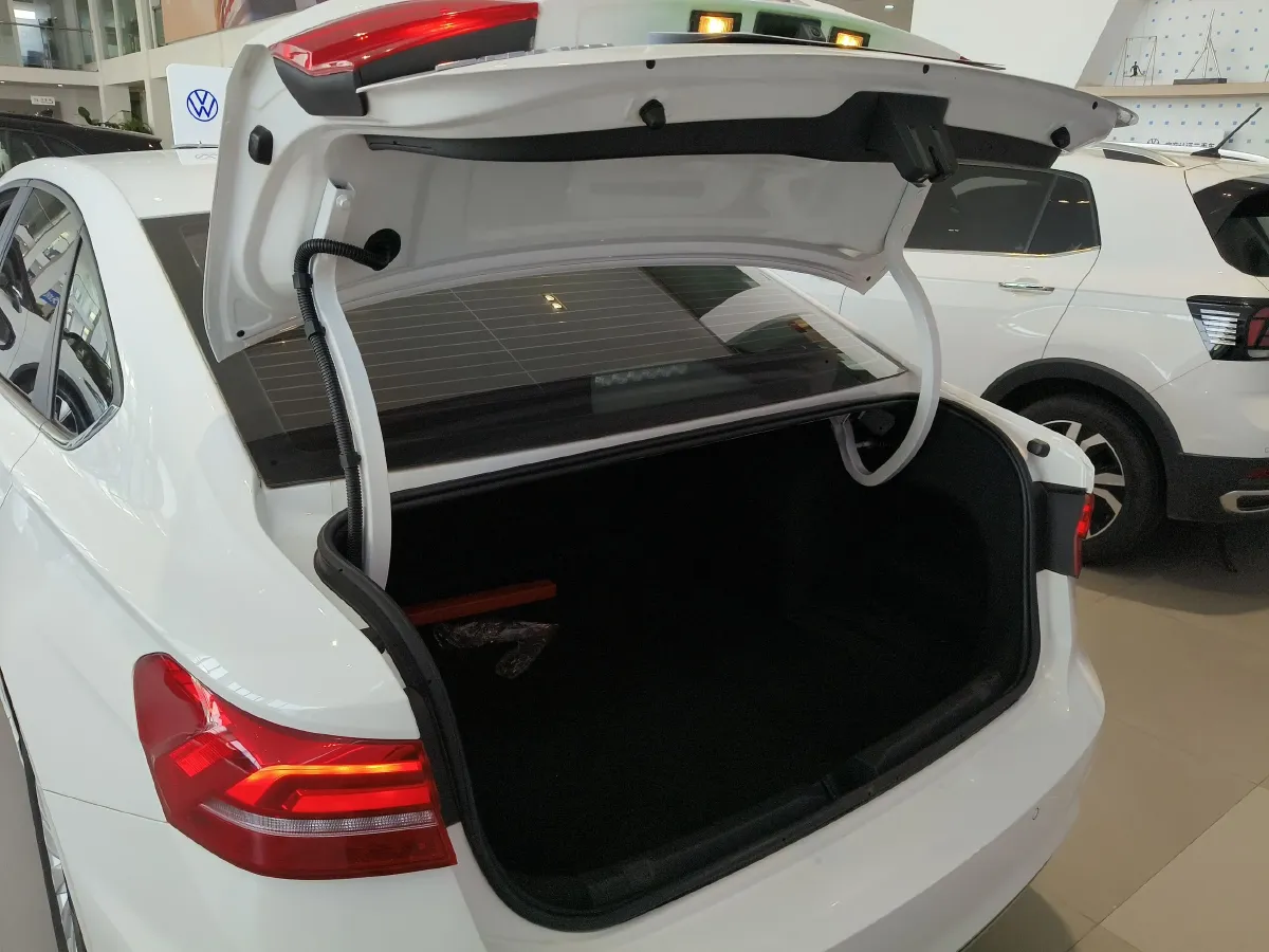 2019 Volkswagen T-Cross 1.4T 150HP L4 7DCT,autocango,china used car exporter,china ev exporter,chinese used car exporter,chinese used ev exporter