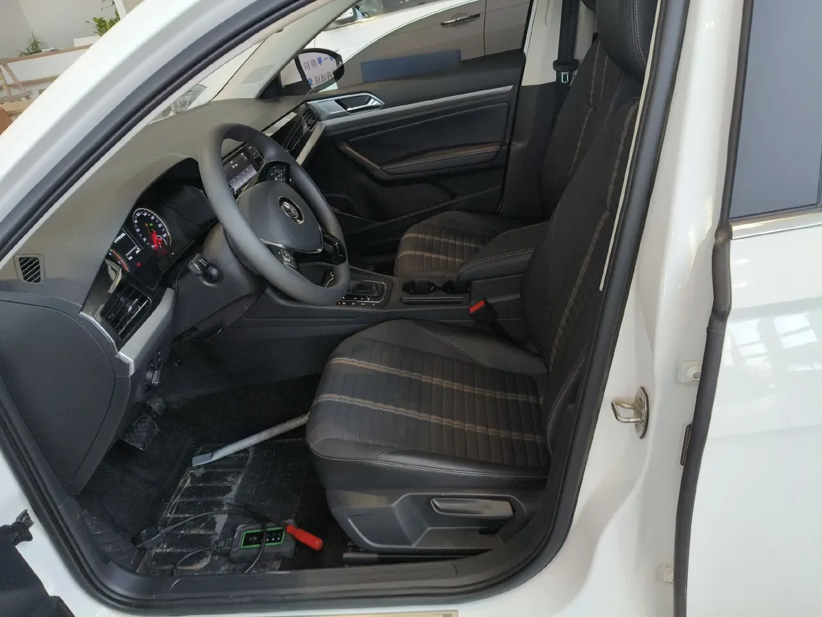 2019 Volkswagen T-Cross 1.4T 150HP L4 7DCT,autocango,china used car exporter,china ev exporter,chinese used car exporter,chinese used ev exporter