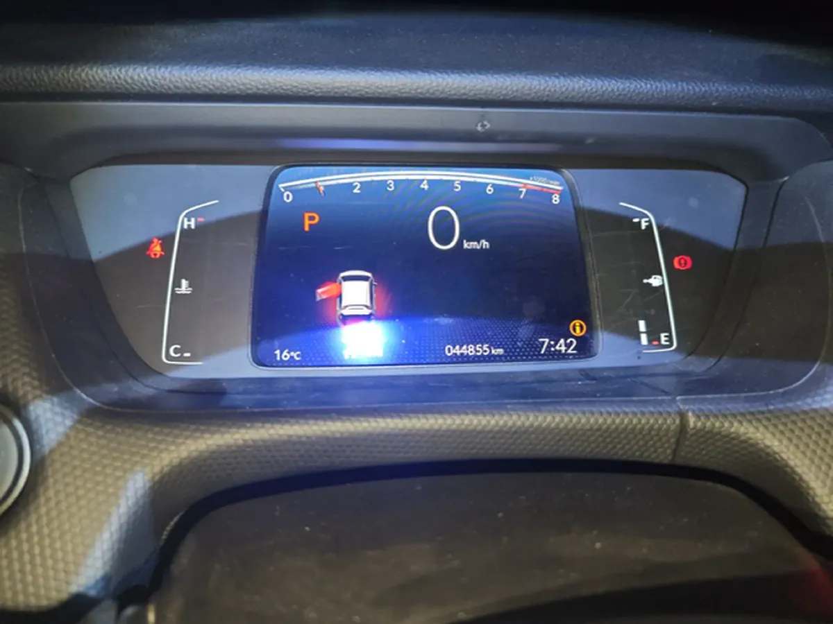 2021 Haval M6 1.5T 150HP L4 7DCT,autocango,china used car exporter,china ev exporter,chinese used car exporter,chinese used ev exporter