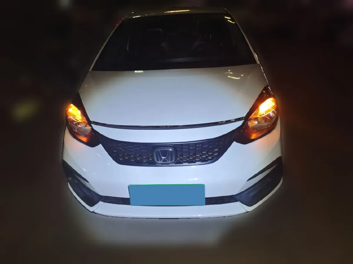 2021 Haval M6 1.5T 150HP L4 7DCT,autocango,china used car exporter,china ev exporter,chinese used car exporter,chinese used ev exporter