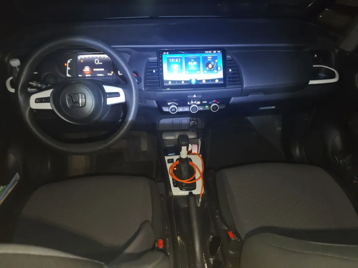 2021 Haval M6 1.5T 150HP L4 7DCT,autocango,china used car exporter,china ev exporter,chinese used car exporter,chinese used ev exporter