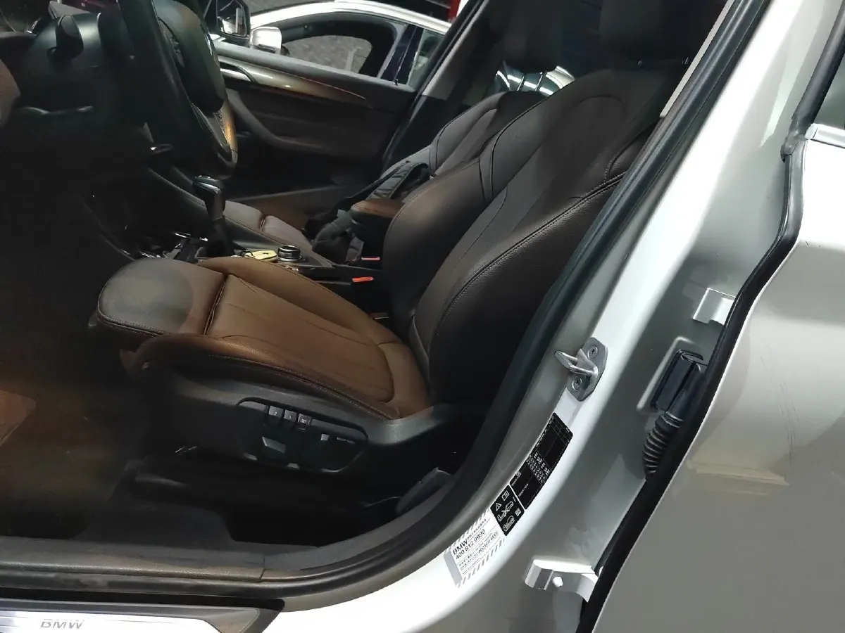 2018 BMW X1 2.0T 192HP L4 8AT,autocango,china used car exporter,china ev exporter,chinese used car exporter,chinese used ev exporter