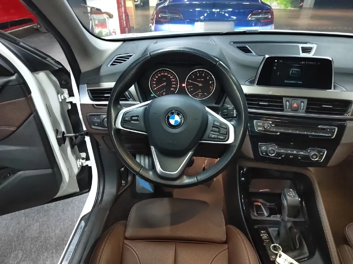 2018 BMW X1 2.0T 192HP L4 8AT,autocango,china used car exporter,china ev exporter,chinese used car exporter,chinese used ev exporter