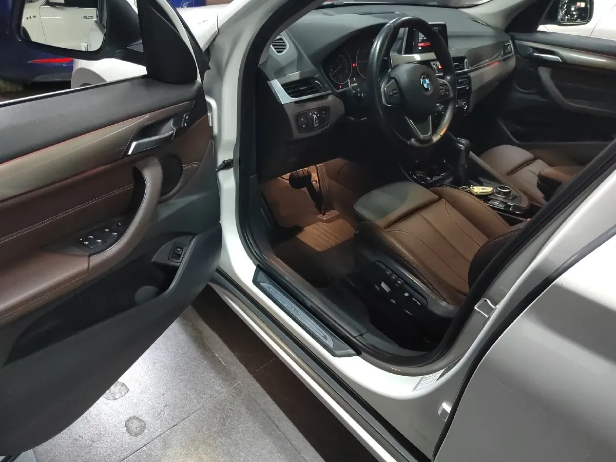 2018 BMW X1 2.0T 192HP L4 8AT,autocango,china used car exporter,china ev exporter,chinese used car exporter,chinese used ev exporter