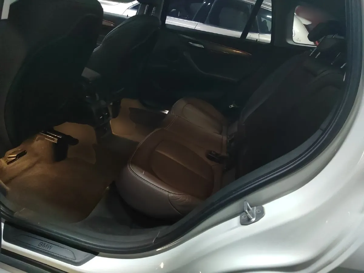 2018 BMW X1 2.0T 192HP L4 8AT,autocango,china used car exporter,china ev exporter,chinese used car exporter,chinese used ev exporter