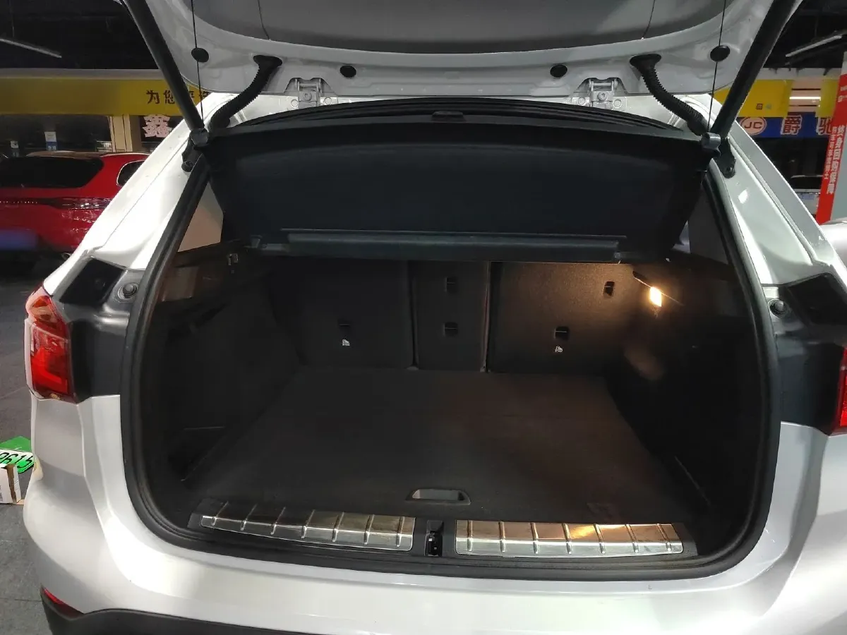 2018 BMW X1 2.0T 192HP L4 8AT,autocango,china used car exporter,china ev exporter,chinese used car exporter,chinese used ev exporter