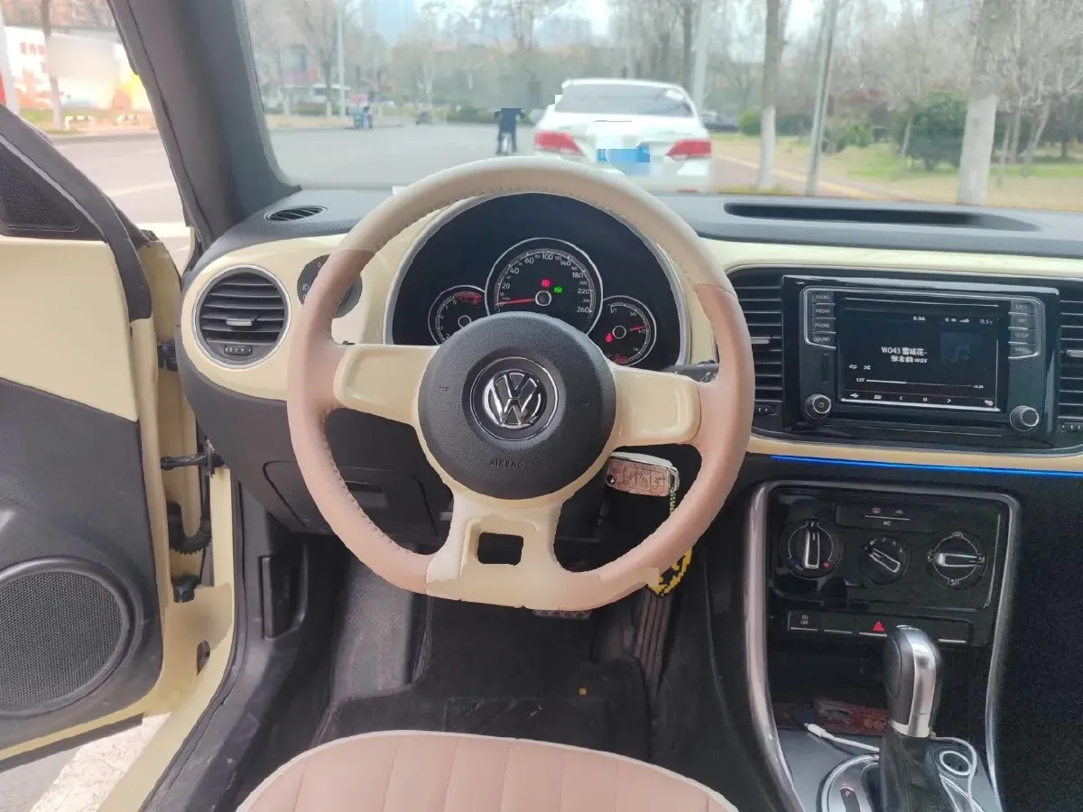 2018 Volkswagen Beetle 1.2T 105HP L4 7DCT,autocango,china used car exporter,china ev exporter,chinese used car exporter,chinese used ev exporter